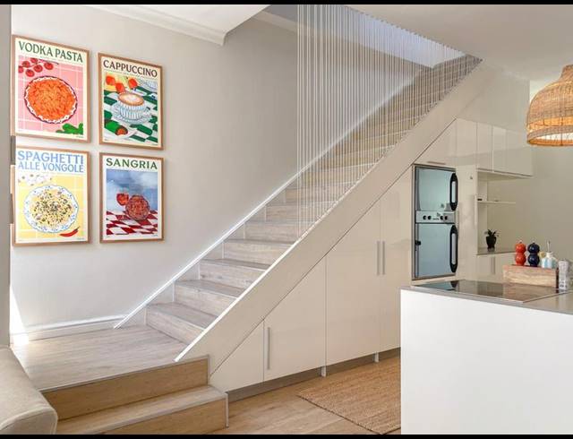 4 BEDROOM HOUSE FOR SALE IN SEA POINT